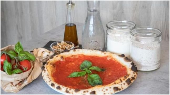 Ingredients for Neapolitan-Style Pizza at Home